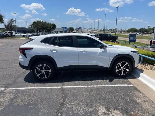 2025 Chevrolet Trax FWD 1RS
