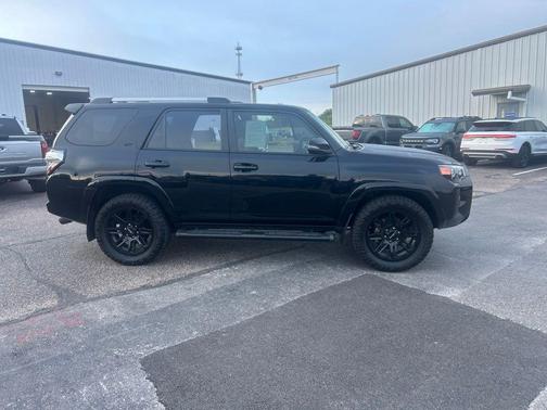 Midnight Black Metallic 2024 Toyota 4Runner SR5 Premium