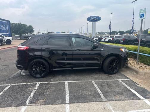 Agate Black 2020 Ford Edge ST