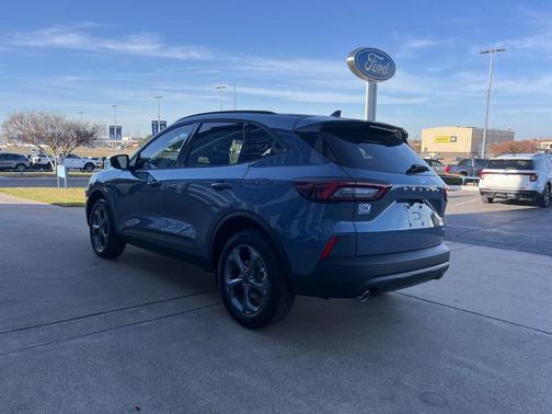 2026 Ford Escape ST-Line Select