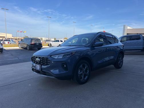 2026 Ford Escape ST-Line Select