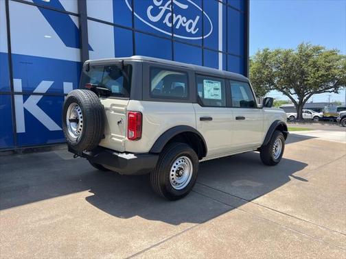 2025 Ford Bronco Base
