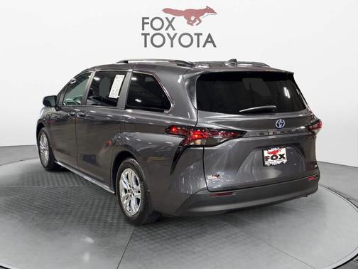 2025 Toyota Sienna XLE 7 Passenger
