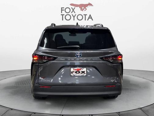 2025 Toyota Sienna XLE 7 Passenger