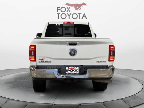 2020 RAM 2500 Laramie Crew Cab 4X4 6'4' Box