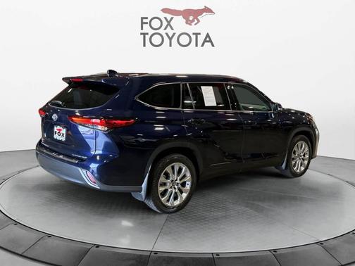 2022 Toyota Highlander Limited