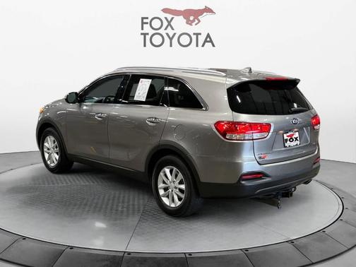 2017 Kia Sorento LX