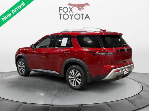 2023 Nissan Pathfinder SL 4WD