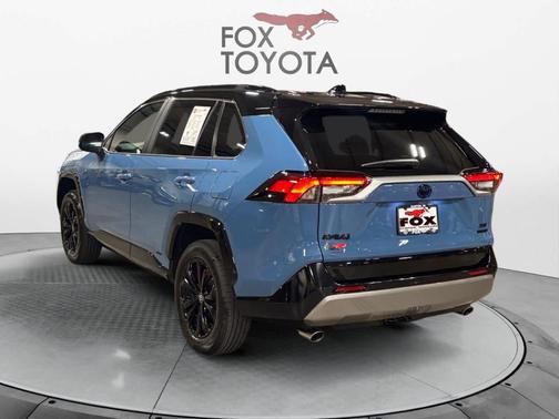 2024 Toyota RAV4 Hybrid SE