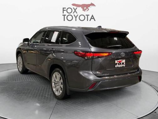 Magnetic Gray Metallic 2020 Toyota Highlander Limited