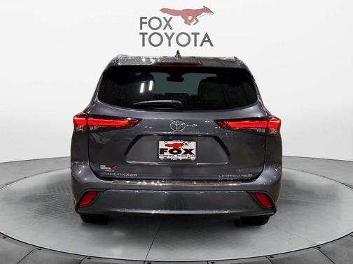 Magnetic Gray Metallic 2020 Toyota Highlander Limited