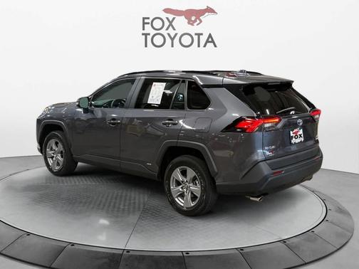 2022 Toyota RAV4 Hybrid XLE