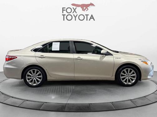 2016 Toyota Camry Hybrid XLE