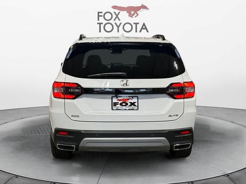 Platinum White Pearl 2025 Honda Pilot Elite