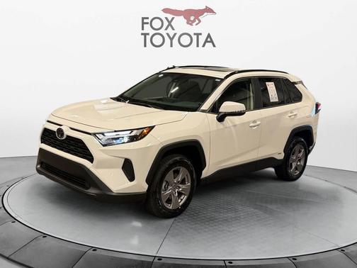Ice Cap 2025 Toyota RAV4 Hybrid XLE