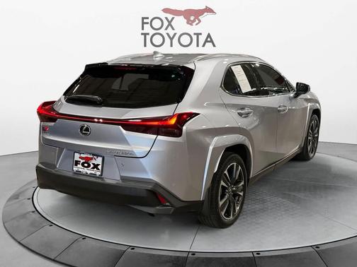 Iridium 2023 Lexus UX 250h Premium
