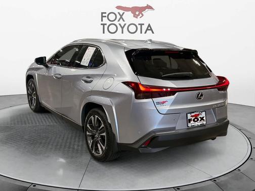 Iridium 2023 Lexus UX 250h Premium