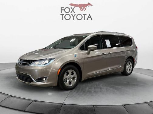 2018 Chrysler Pacifica Hybrid Touring L