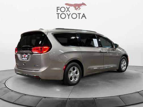 2018 Chrysler Pacifica Hybrid Touring L