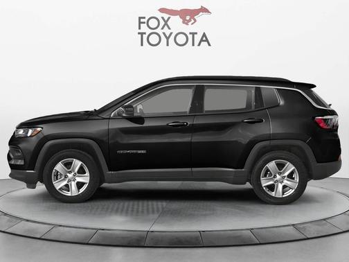 Diamond Black Crystal Pearlcoat 2022 Jeep Compass Latitude