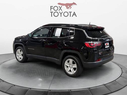 Diamond Black Crystal Pearlcoat 2022 Jeep Compass Latitude