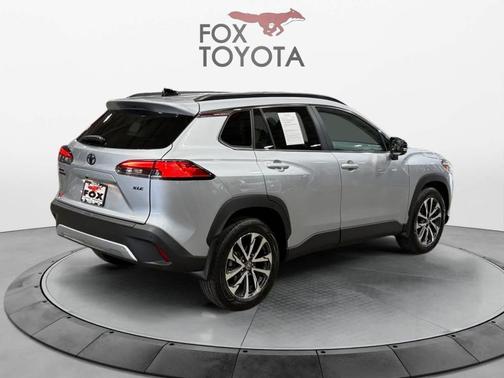 2025 Toyota Corolla Cross XLE