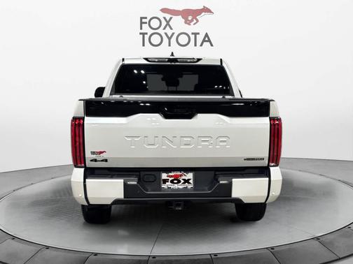 2025 Toyota Tundra Hybrid Platinum