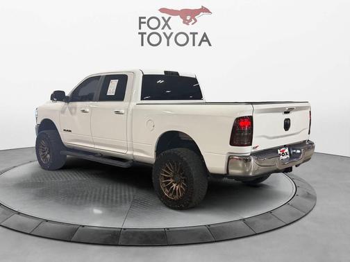 Bright White Clearcoat 2019 RAM 2500 Big Horn Crew Cab 4x4 6'4' Box