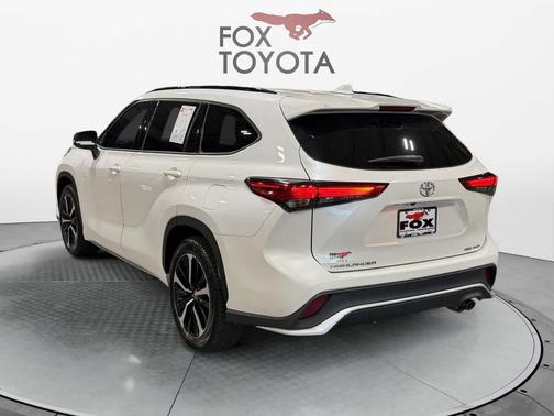 Blizzard Pearl 2021 Toyota Highlander XSE