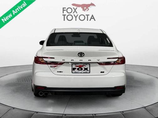 Ice Cap 2025 Toyota Camry SE