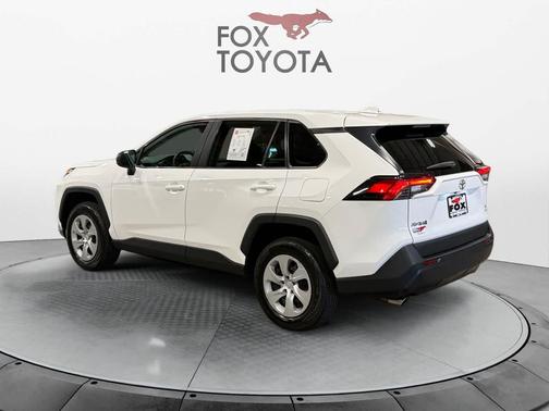 Ice Cap 2024 Toyota RAV4 LE