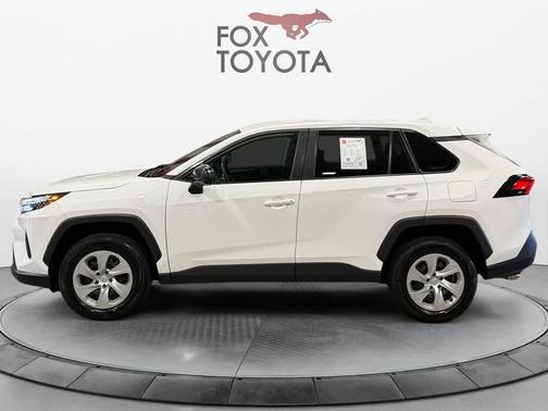 Ice Cap 2024 Toyota RAV4 LE