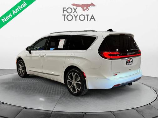 2025 Chrysler Pacifica L