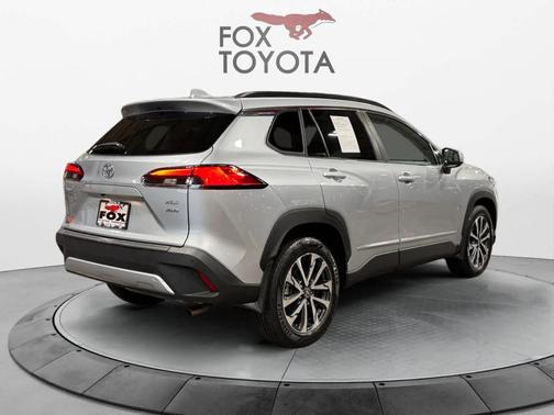 2022 Toyota Corolla Cross XLE