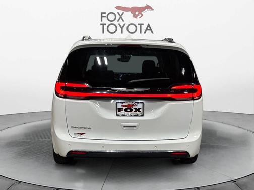 2021 Chrysler Pacifica Touring-L