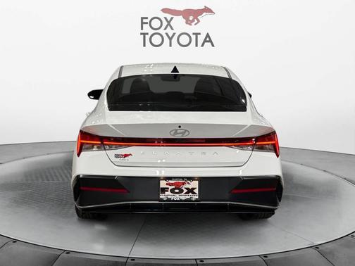 2025 Hyundai ELANTRA SEL