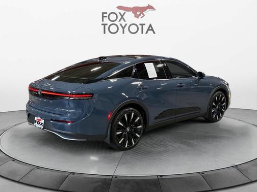 2025 Toyota Crown Platinum