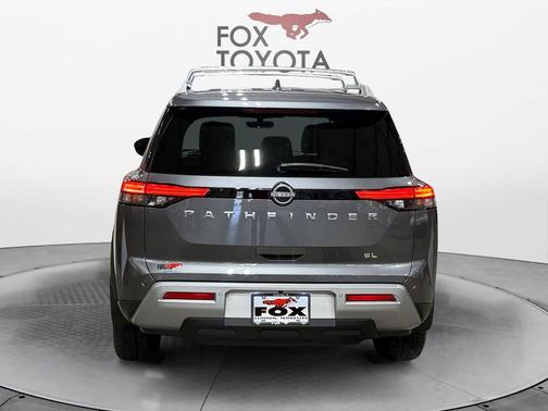 2023 Nissan Pathfinder SL FWD