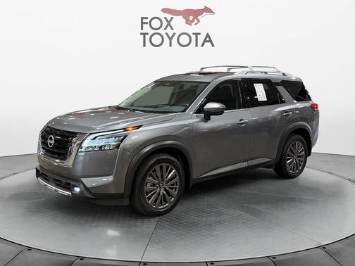 2023 Nissan Pathfinder SL FWD