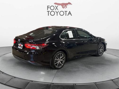 2023 Toyota Camry Hybrid XLE