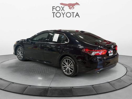 2023 Toyota Camry Hybrid XLE