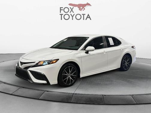 Ice Cap 2023 Toyota Camry SE