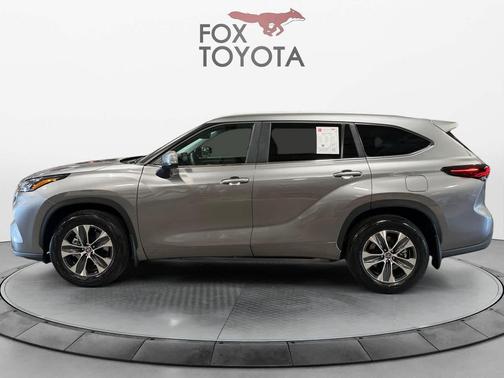 Heavy Metal 2025 Toyota Highlander XLE