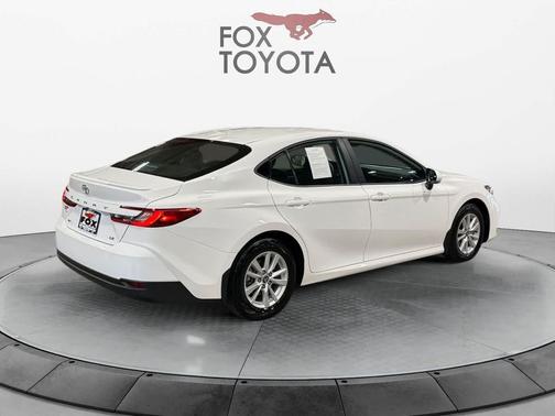 Ice Cap 2026 Toyota Camry LE