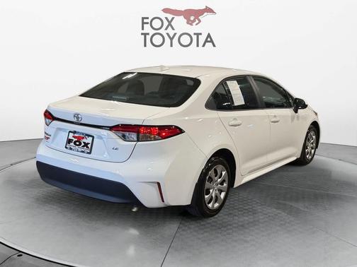 Ice Cap 2025 Toyota Corolla LE