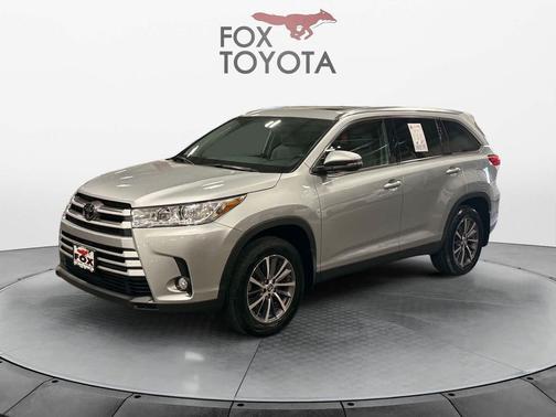 Celestial Silver Metallic 2019 Toyota Highlander XLE