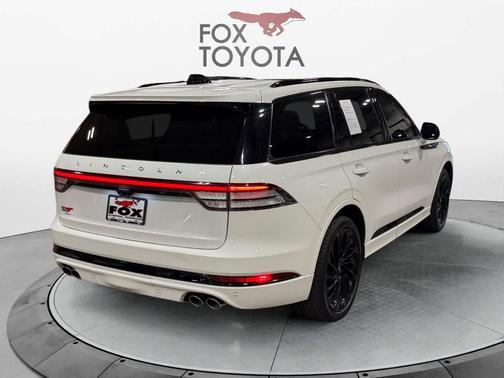 Pristine White Metallic Tri-Coat 2025 Lincoln Aviator Reserve AWD