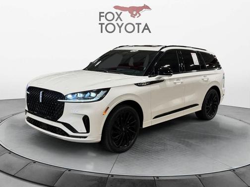 Pristine White Metallic Tri-Coat 2025 Lincoln Aviator Reserve AWD