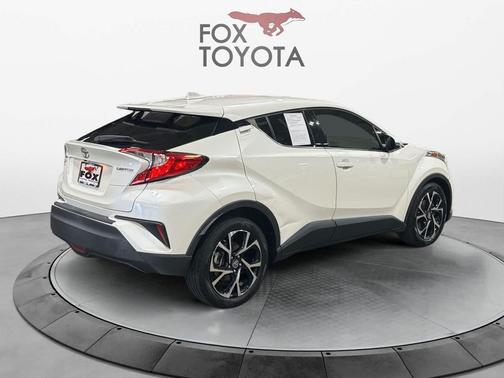 Blizzard Pearl 2019 Toyota C-HR Limited