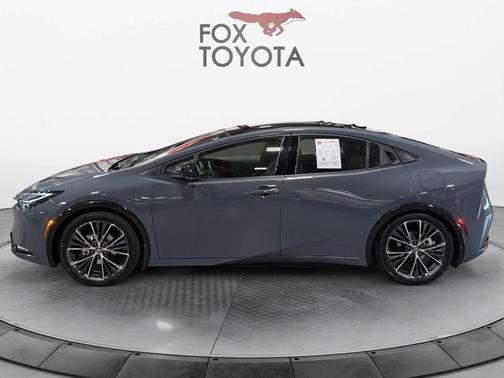 2025 Toyota Prius XLE